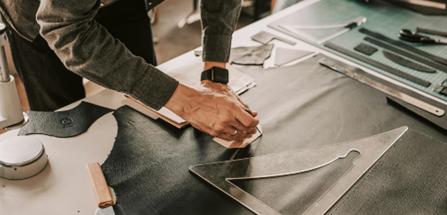 The Ultimate Guide to Choosing a Handbag Manufacturer for Your Brand